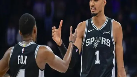 佛罗伦萨仅落后欧冠5分位居第4，主席坚定信心全力扶持教练班底晋级